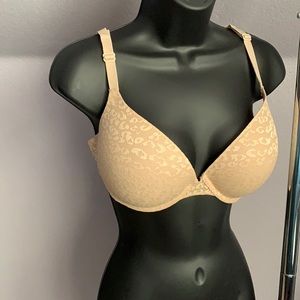 Tan Victoria’s Secret Pink wear everywhere push up bra